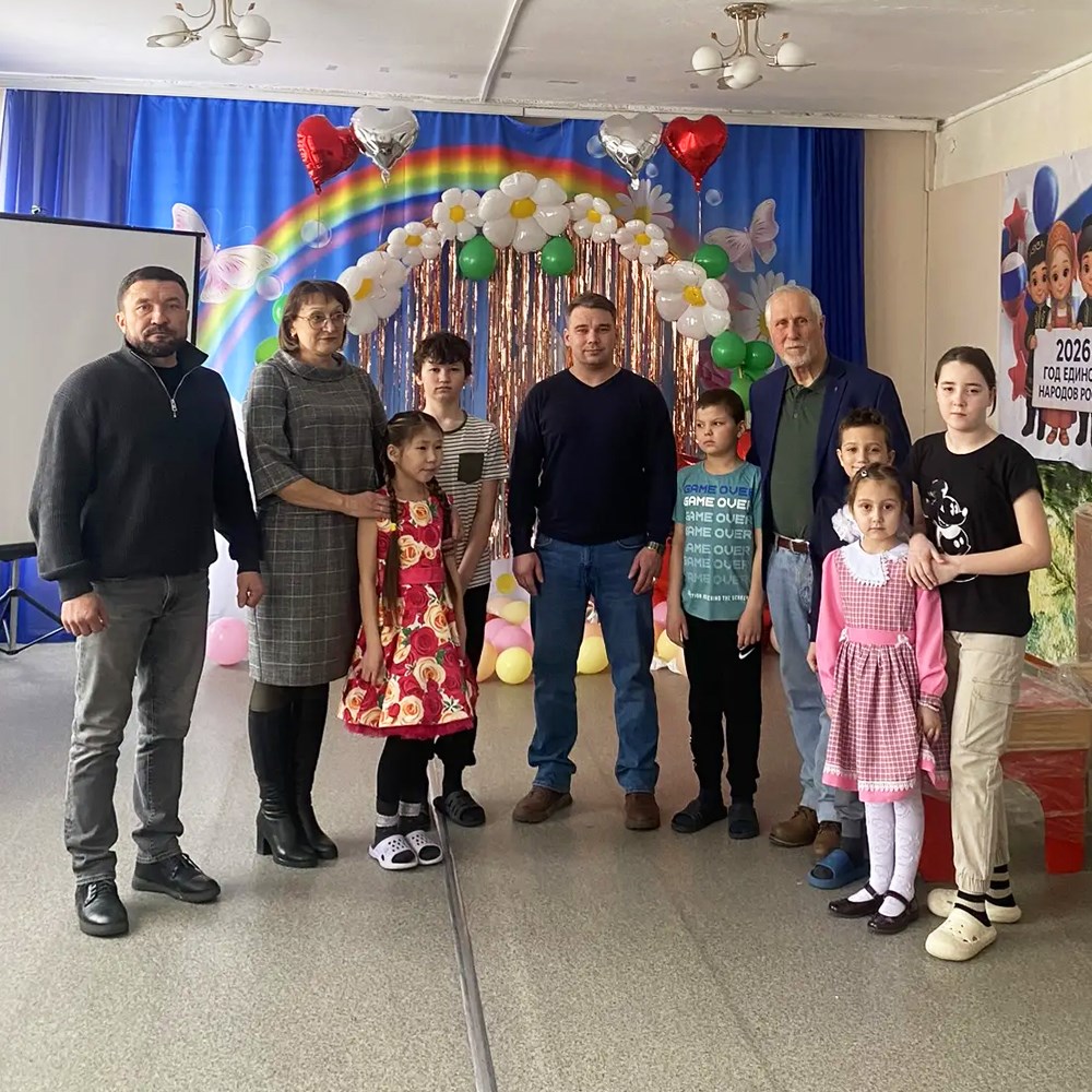 Компания Аркода поддержала Тарбагатайский реабилитационный центр: подарки для воспитанников